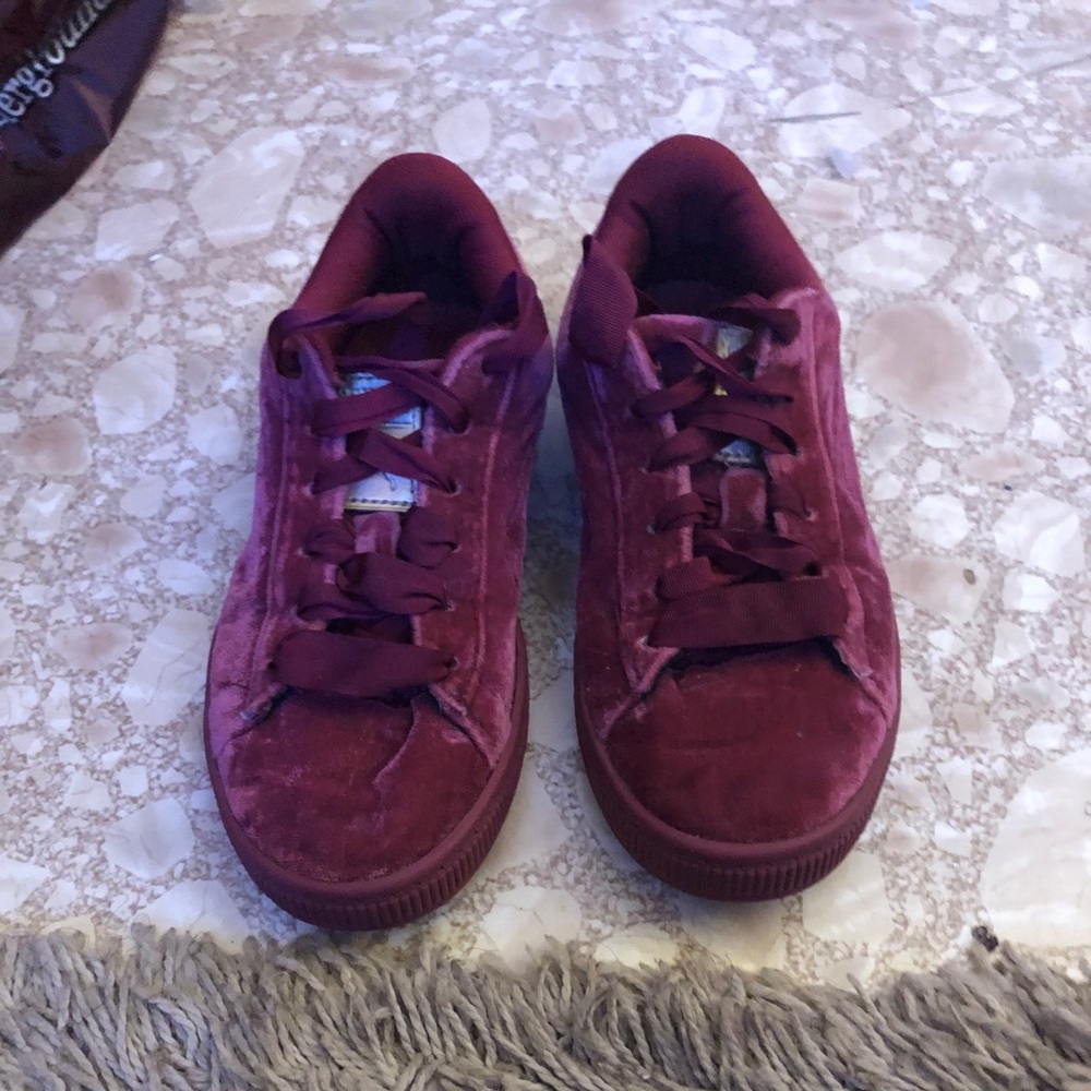 Kids puma shoes